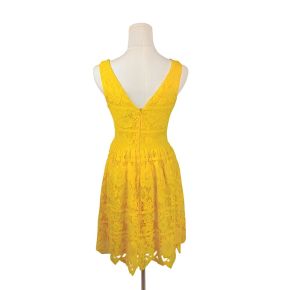 GB Yellow Lace Fit And Flare Mini Dress Size S Deep V Sleeveless Scalloped Hem - Picture 3 of 7
